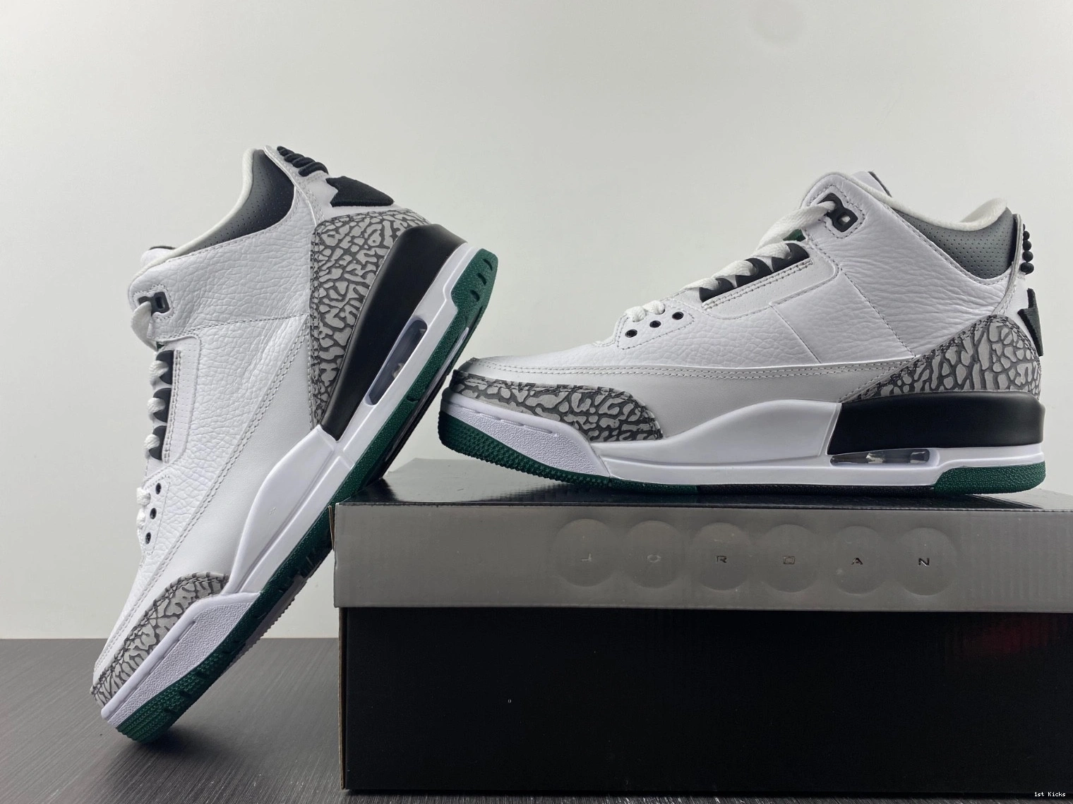  Pit Oregon 594282233 Jordan 3 Retro Ducks Crew White 0309